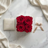 Caja de rosas La Mini Blanca RED de BELLE FLEUR ECUADOR, presentación en caja elegante con rosas blancas y rojas.