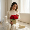 Cajas de rosas La Mini Dorada Rose du Jardin de BELLE FLEUR ECUADOR, con rosas doradas y detalles elegantes en la caja.