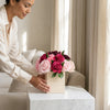 Cajas de rosas Mini Blanca Floral Design 3 de BELLE FLEUR ECUADOR, con elegantes detalles florales en diseño compacto.