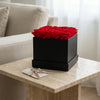 Cajas de rosas La Grand Negra Rojo de BELLE FLEUR ECUADOR, con flores rojas y elegante diseño en la caja
