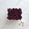 Cajas de rosas La Midi Gold Rose Morado de BELLE FLEUR ECUADOR, con hermosas rosas moradas en elegante caja decorativa